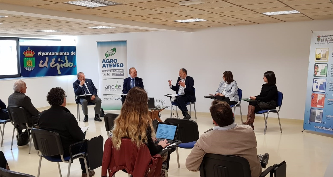 Seipasa analiza el futuro de la política europea en Almería